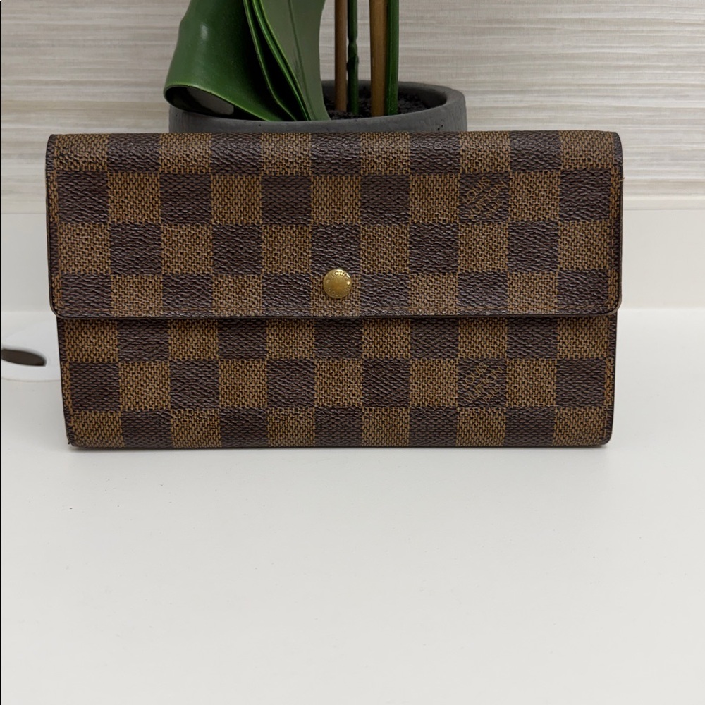 Louis Vuitton Damier Ebene wallet